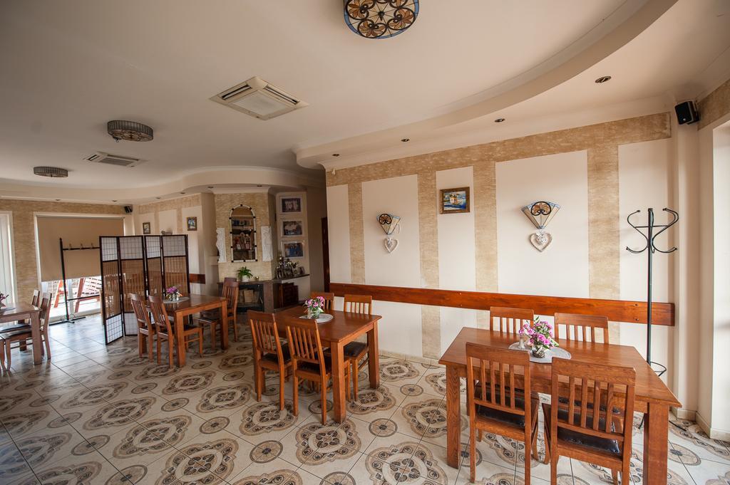Pokoje Goscinne Gum-Bar Biskupice  Exterior photo